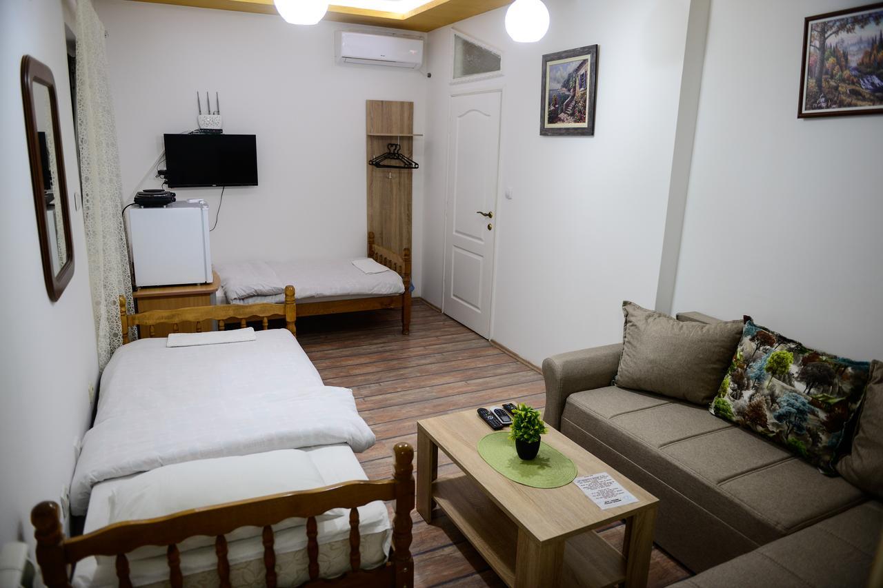 Apartments Mm Nikšić Bagian luar foto