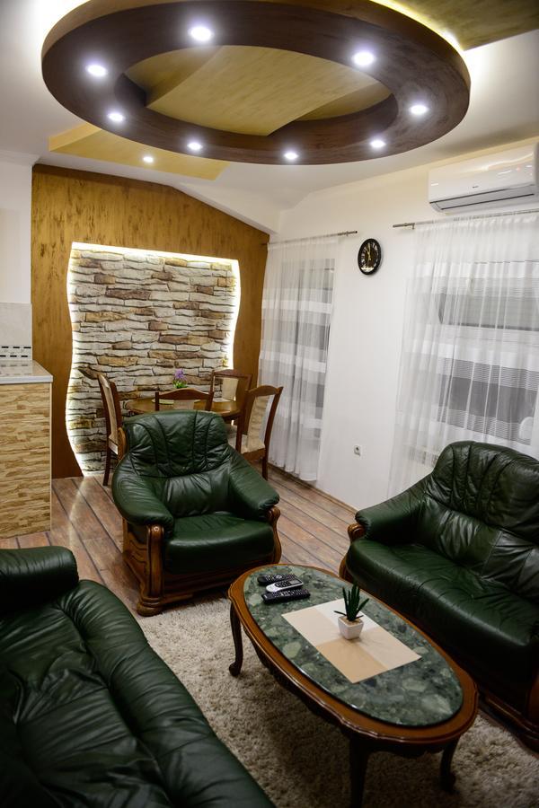Apartments Mm Nikšić Bagian luar foto