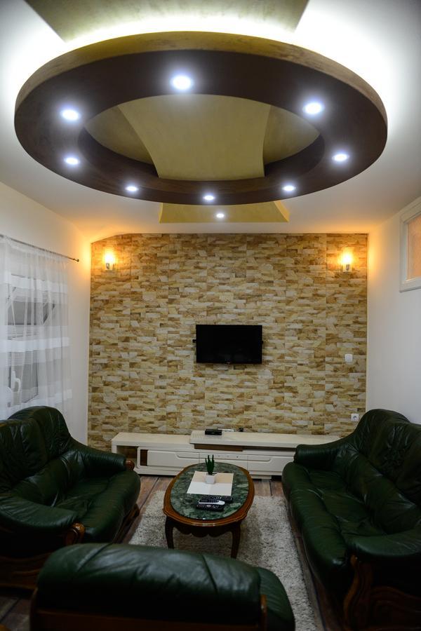Apartments Mm Nikšić Bagian luar foto